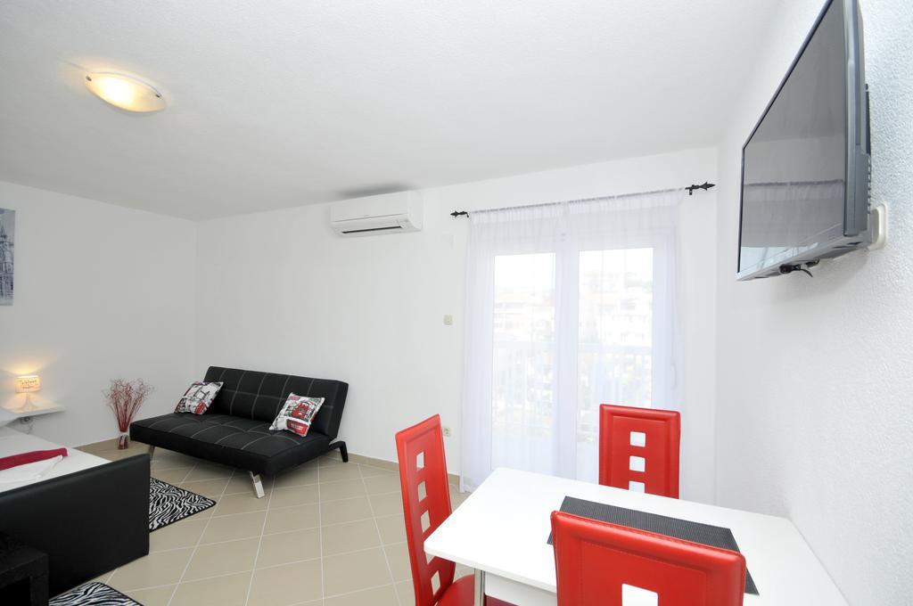 Apartmani Mijatovic Trogir Exteriör bild