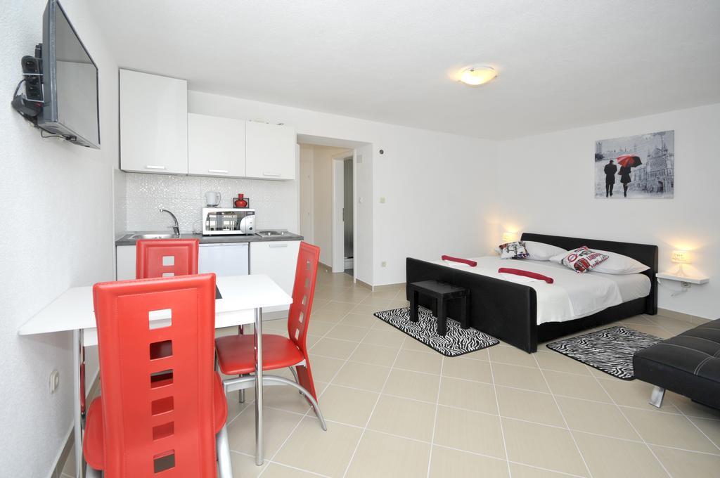 Apartmani Mijatovic Trogir Exteriör bild
