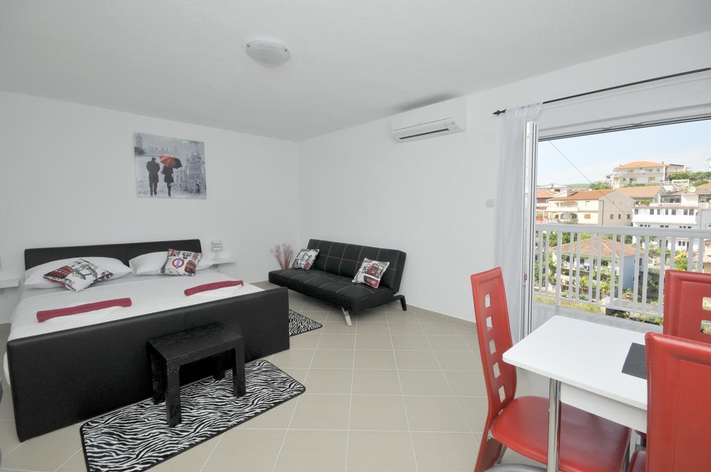 Apartmani Mijatovic Trogir Exteriör bild