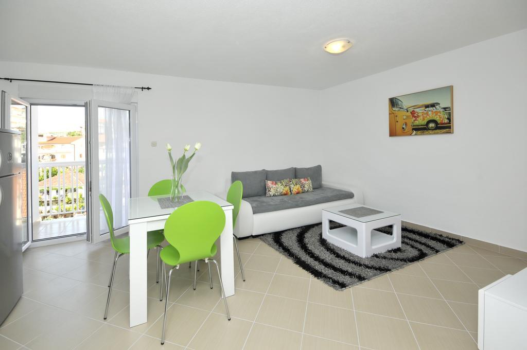 Apartmani Mijatovic Trogir Exteriör bild